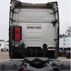 Vinilo matrícula camión personalizado